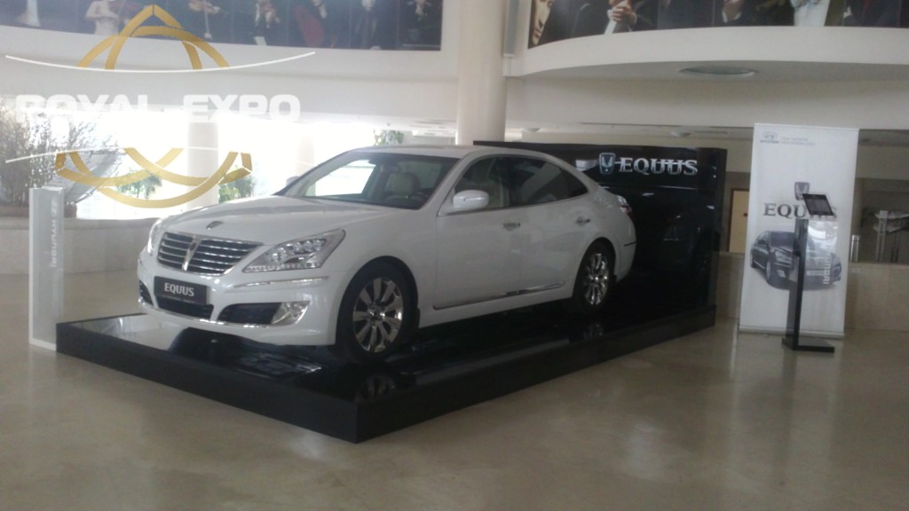 Подиум Hyundai 1